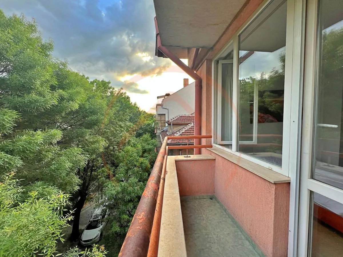 Tranquil Retreat In The Heart Of Sofia: 2Br Apartment 0*, Sofia