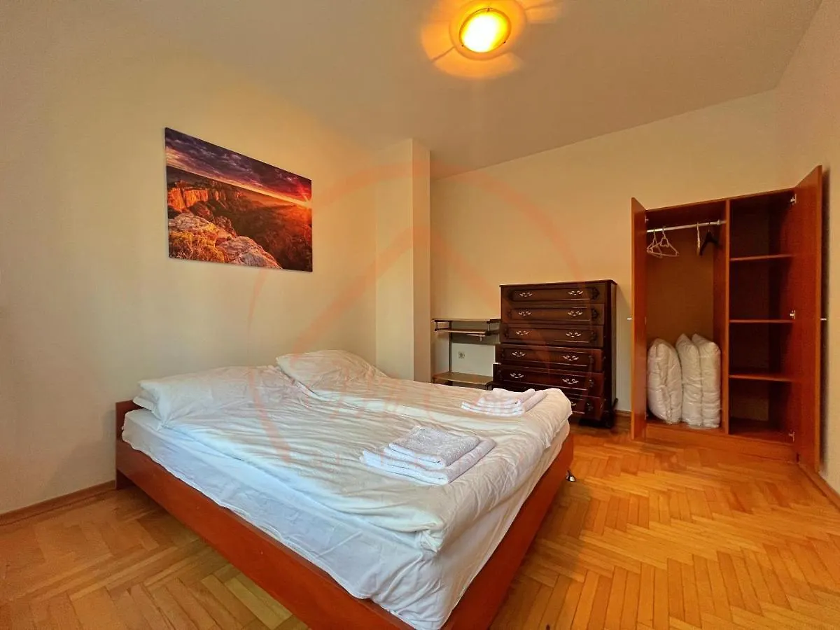 Tranquil Retreat In The Heart Of Sofia: 2Br Apartment